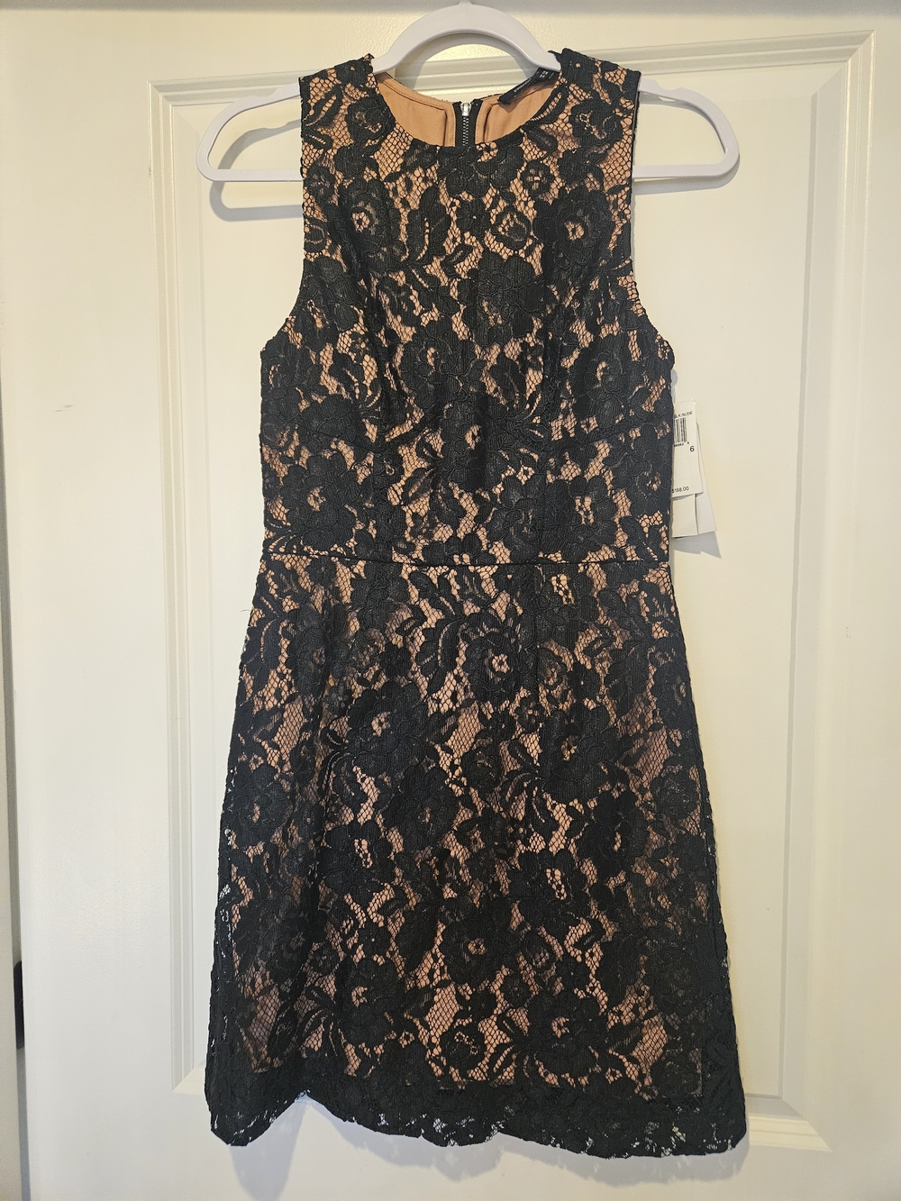 NWT French Connection Black Nude Floral Lace Cocktail Party Dress Size 6